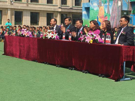 狗万乐器爱心捐赠行动在沈阳举办：与音乐牵手 随幸福成长