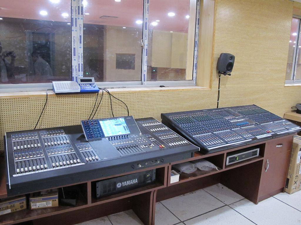广东省委新礼堂（珠岛会堂）——M7CL、LS9数字调音台运用于大会堂及各会议厅扩声