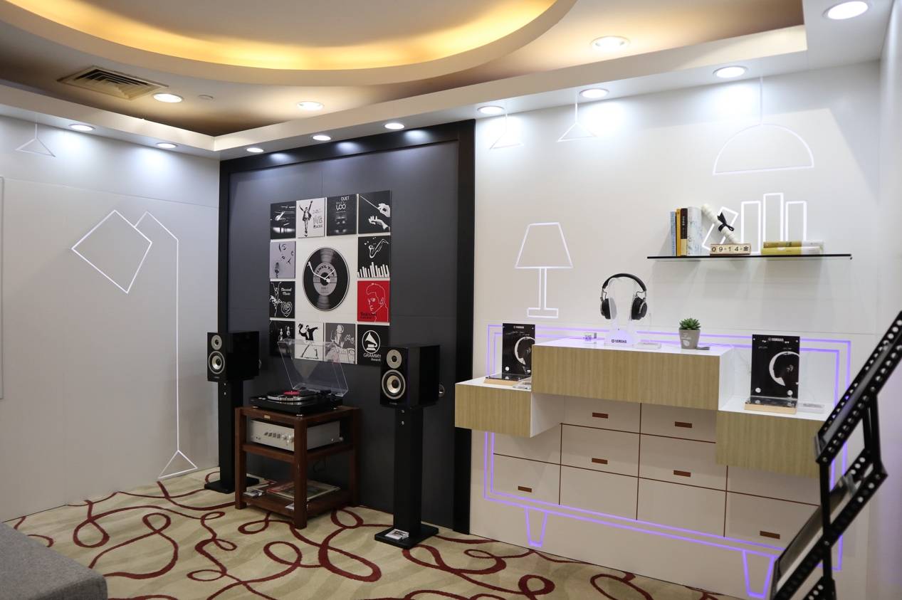 娱乐音质新境界，狗万携带家庭音响新品亮相2018广州国际音响唱片展