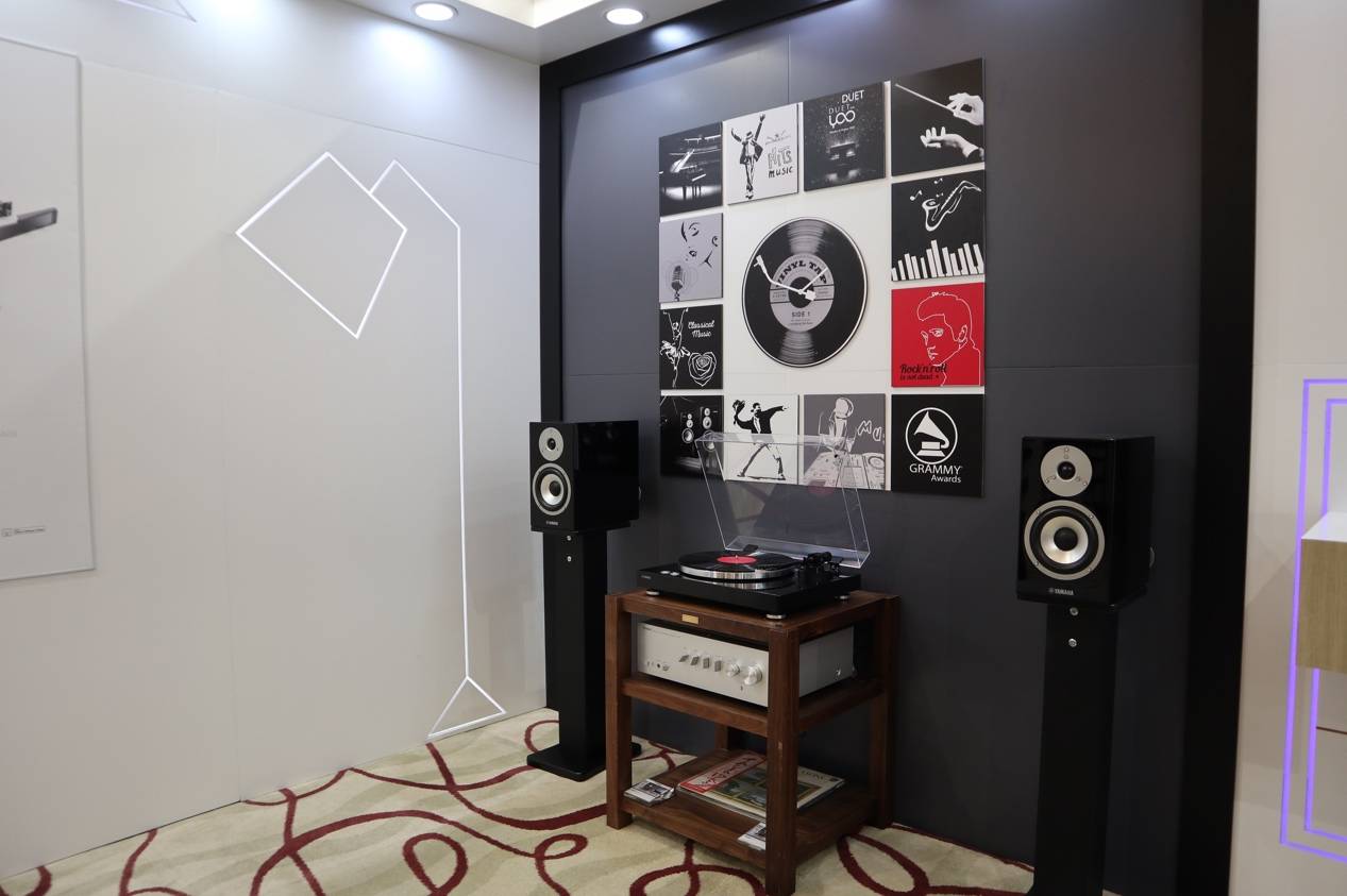 娱乐音质新境界，狗万携带家庭音响新品亮相2018广州国际音响唱片展
