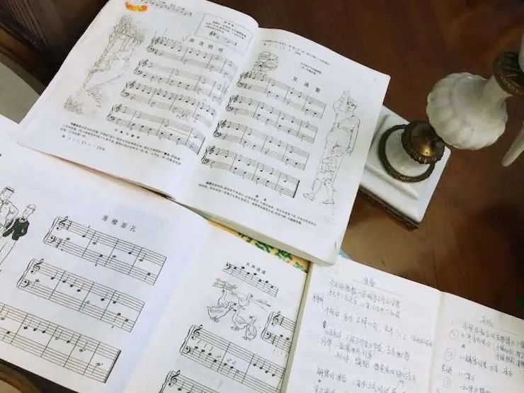 宋思衡的“宅抗疫” | 挑战主播、筹集口罩、闭关作曲，这位取消了20场演出的钢琴家原来这么忙！