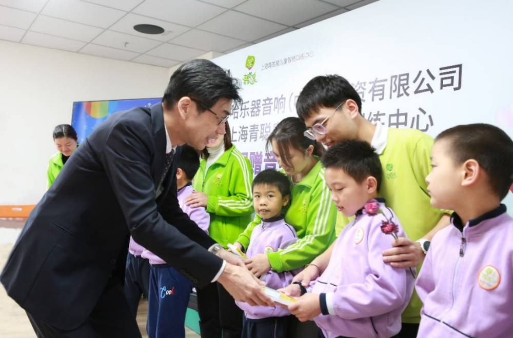 传递音乐，感受爱与温暖——狗万音响捐赠仪式